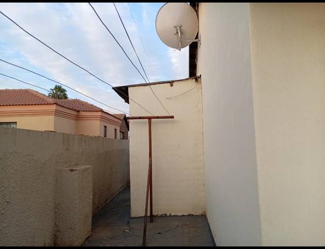 3 BEDROOM HOUSE FOR SALE IN SOSHANGUVE UU